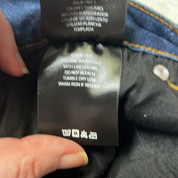 Tahari Women's Blue Jeans - Picture 6 of 6